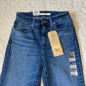 Levi’s 721 High Rise Skinny Jeans